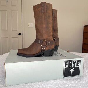FRYE Harness 12R Women's Tan Size 5.5 (Damaged)